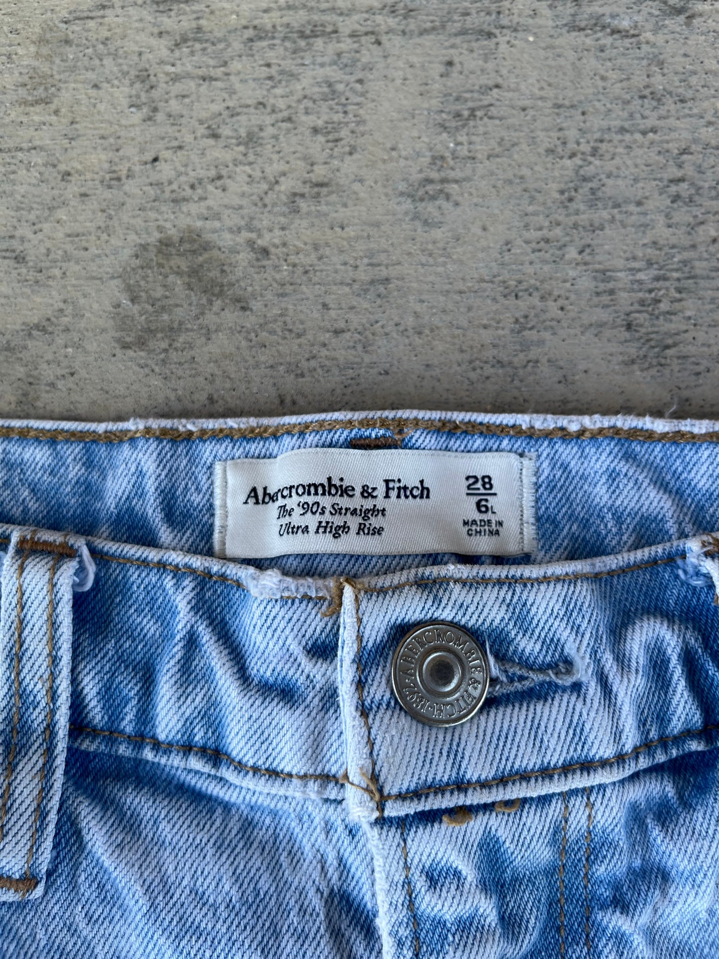 Golden meadow denim shorts (28/6)
