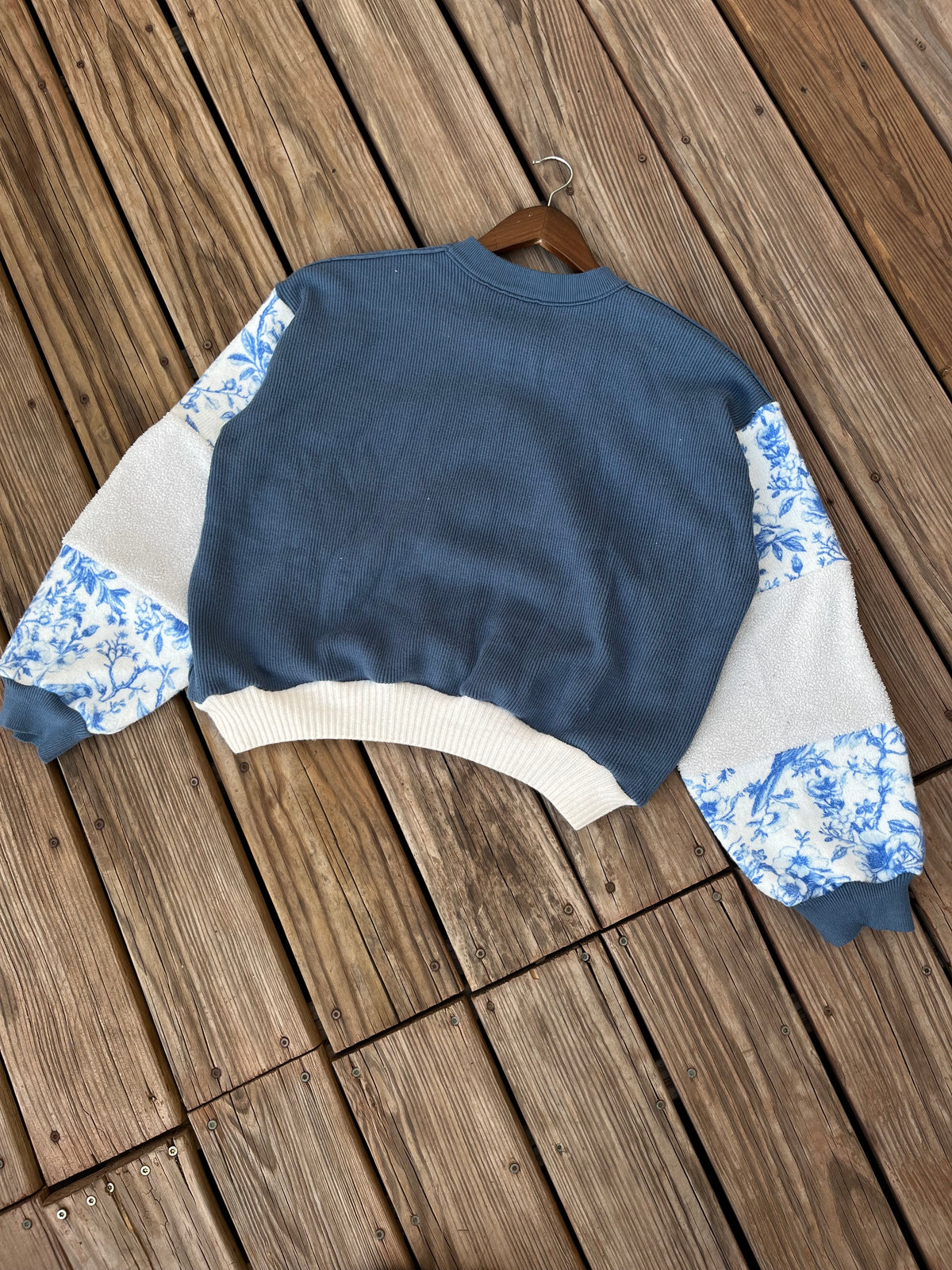 Indigo Bloom Cropped Crewneck (XL)