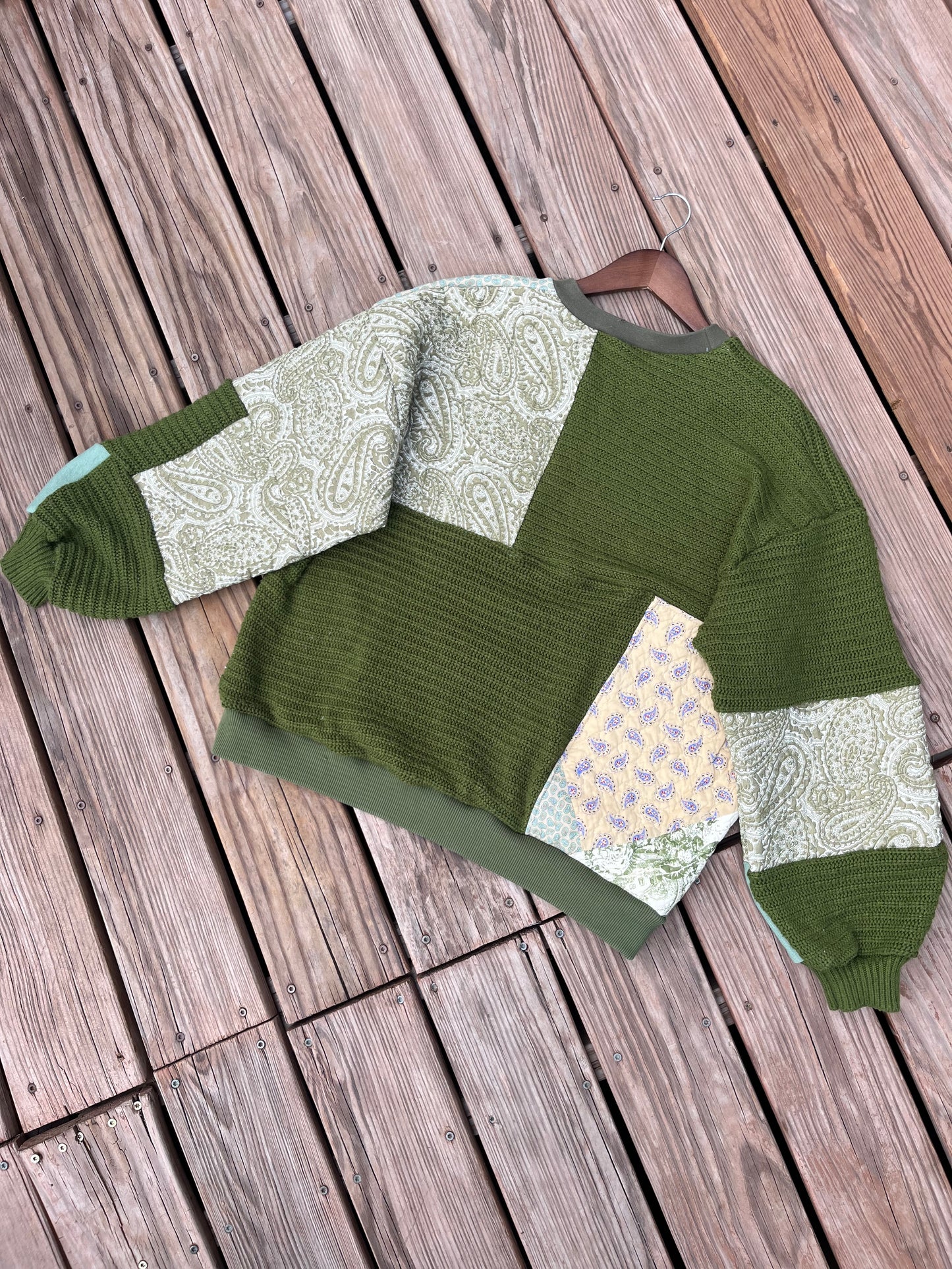 Poison ivy patchwork crewneck (XL)