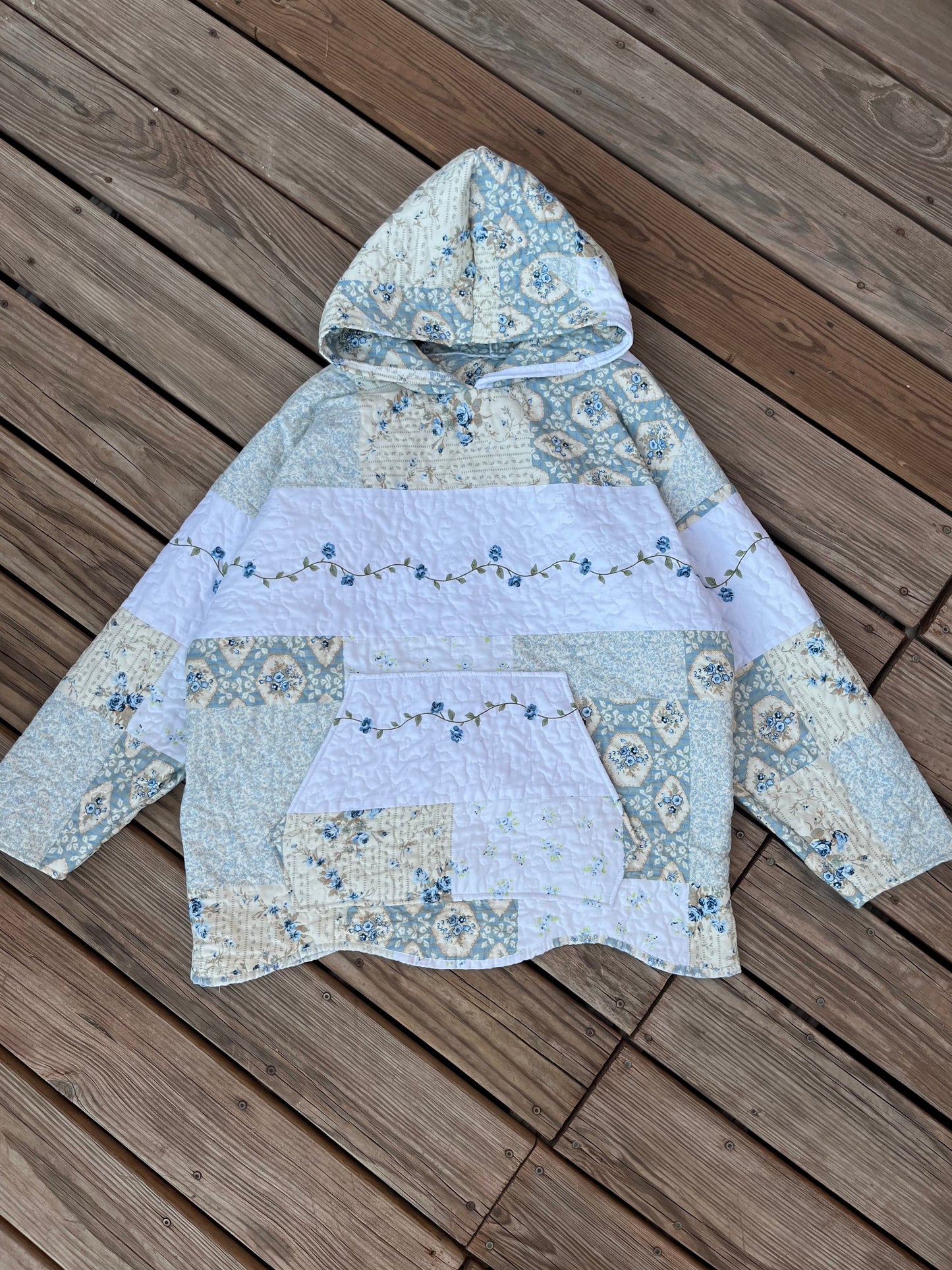Willow & Vine oversized quilted hoodie (XL)