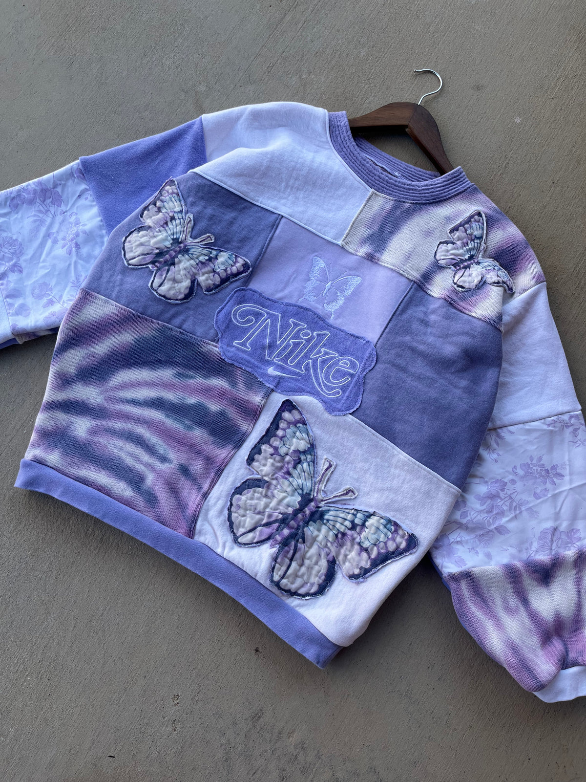 Lavender Monarchs patchwork crewneck (M)
