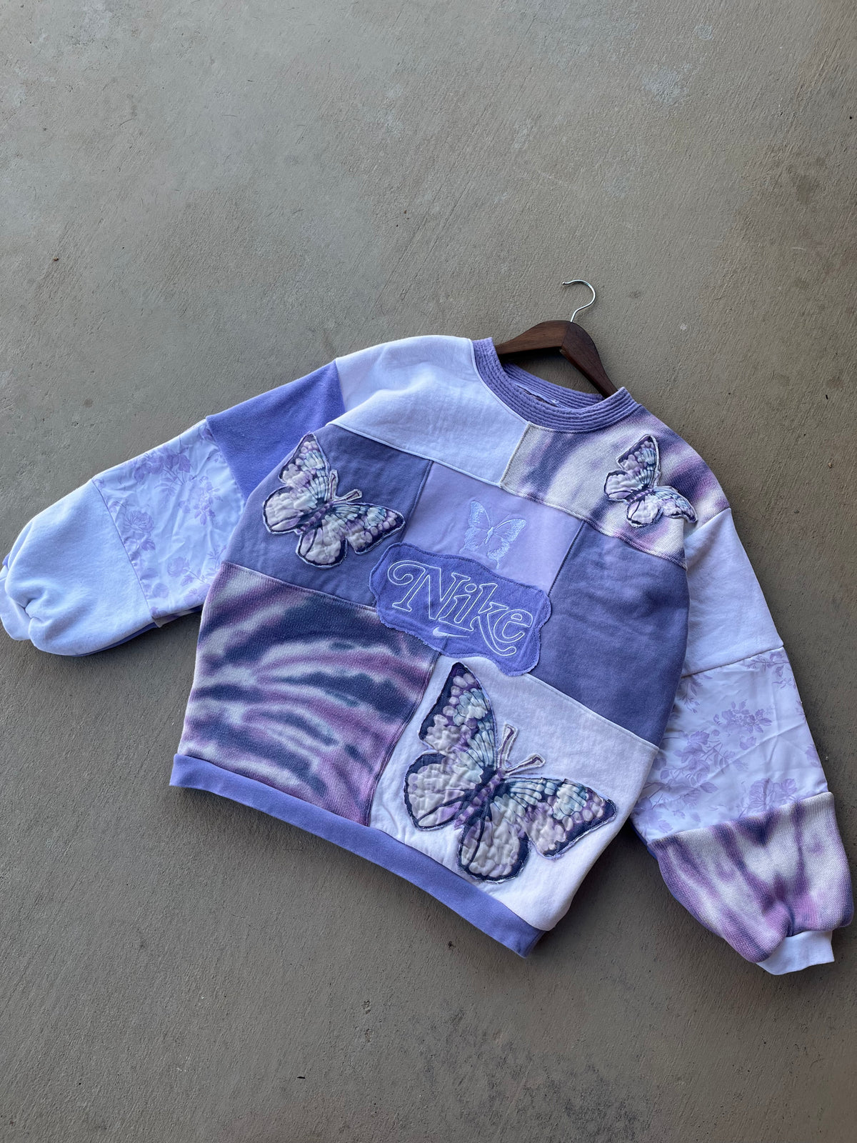 Lavender Monarchs patchwork crewneck (M)