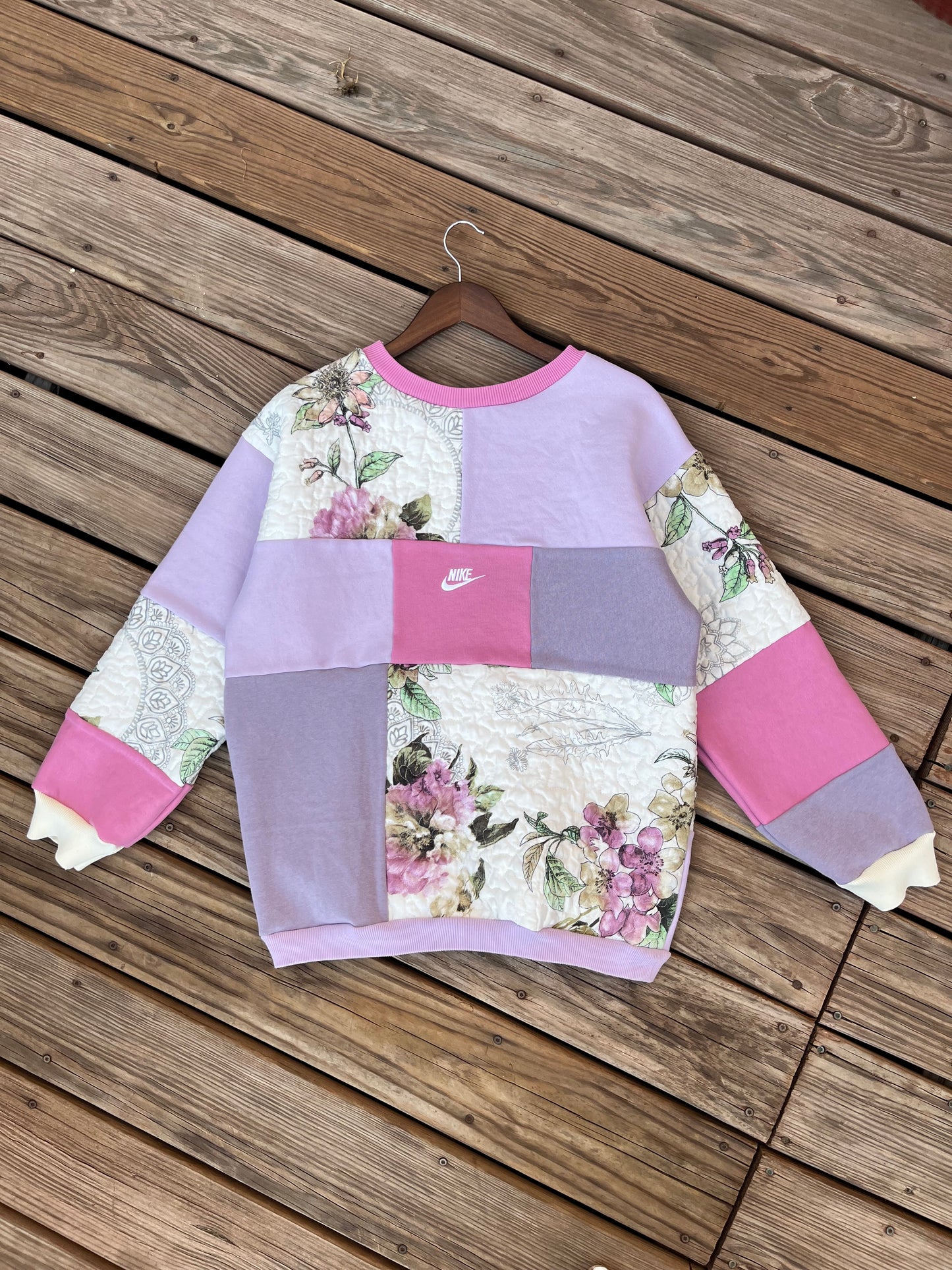 Lilac Garden patchwork crewneck (M)